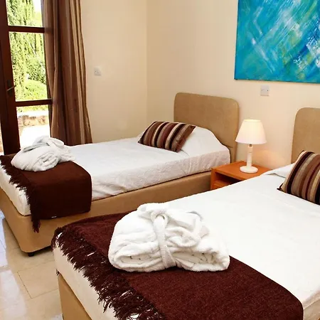 Aphrodite Hills Superior Superior 0066 Air Conditioning 3 Bedrooms *